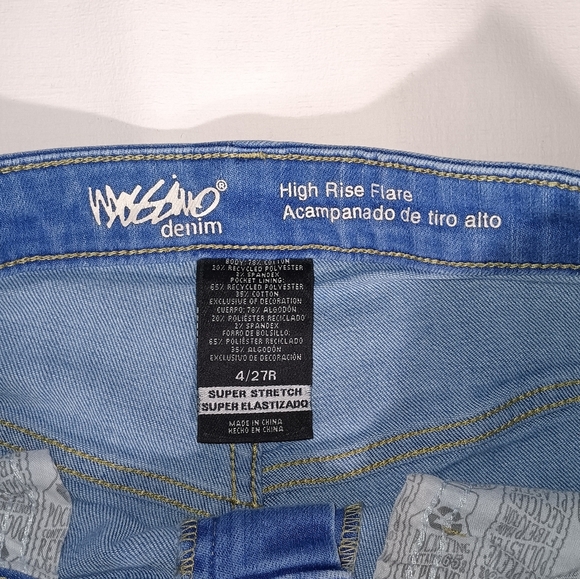 Mossimo Supply Co. Blue Straight Leg Jeans with Classic Wash - Picture 2 of 4